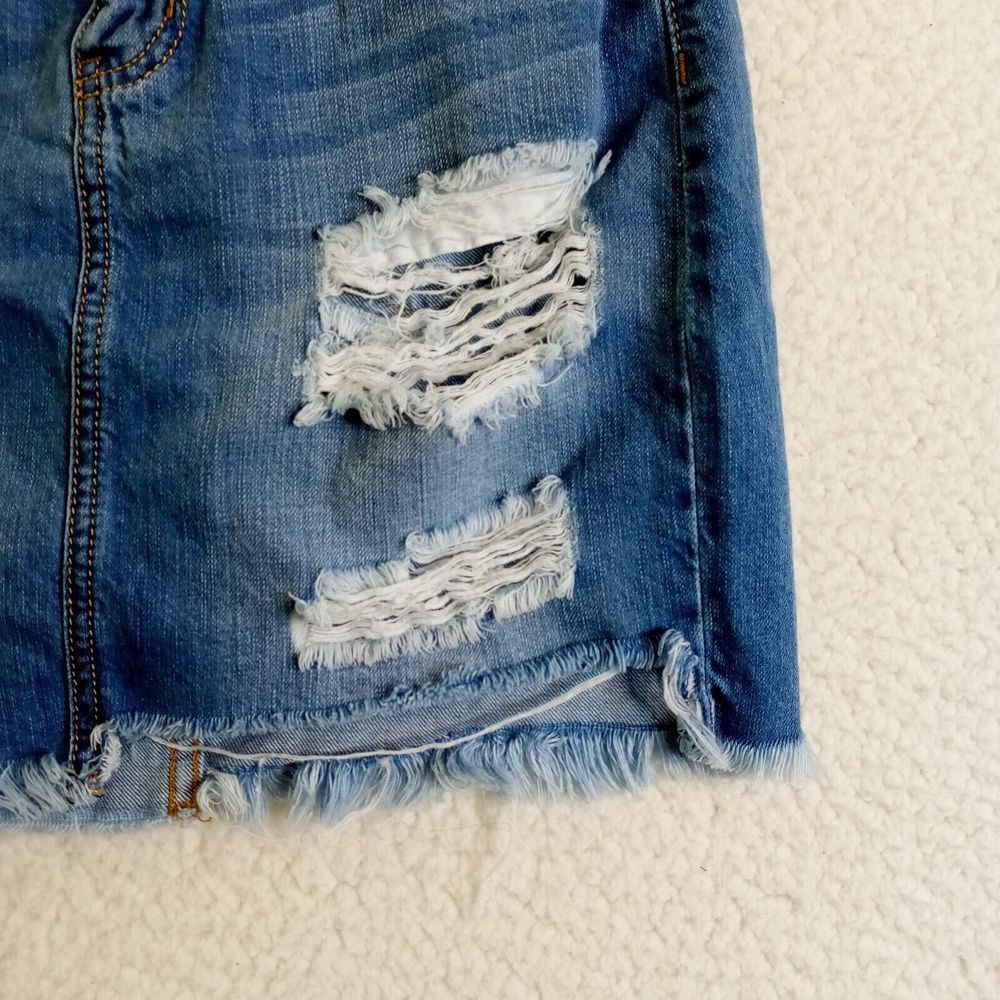 Fashion Nova Distressed Denim Women's Skirt M Cotton - Picture 3 of 11